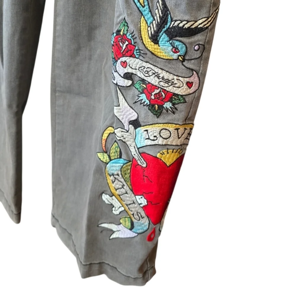 Ed Hardy High Rise Light Gray Embroidered Tattoo Rose Heart Wide Leg Jeans 32